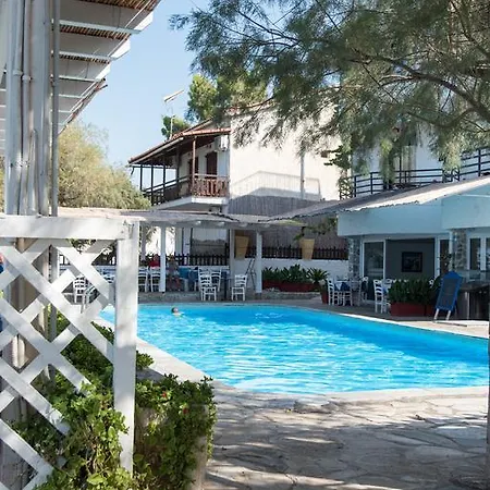 Spacious Two Bedroom Beach *