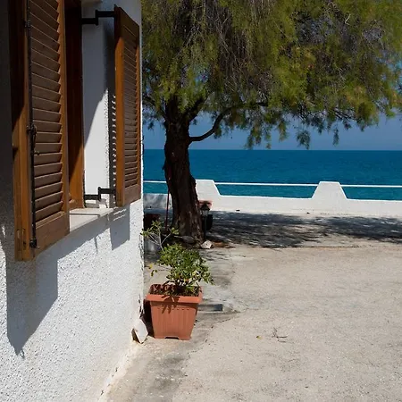 Spacious Two Bedroom Beach