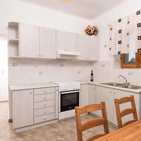Spacious Two Bedroom Beach Feriehus
